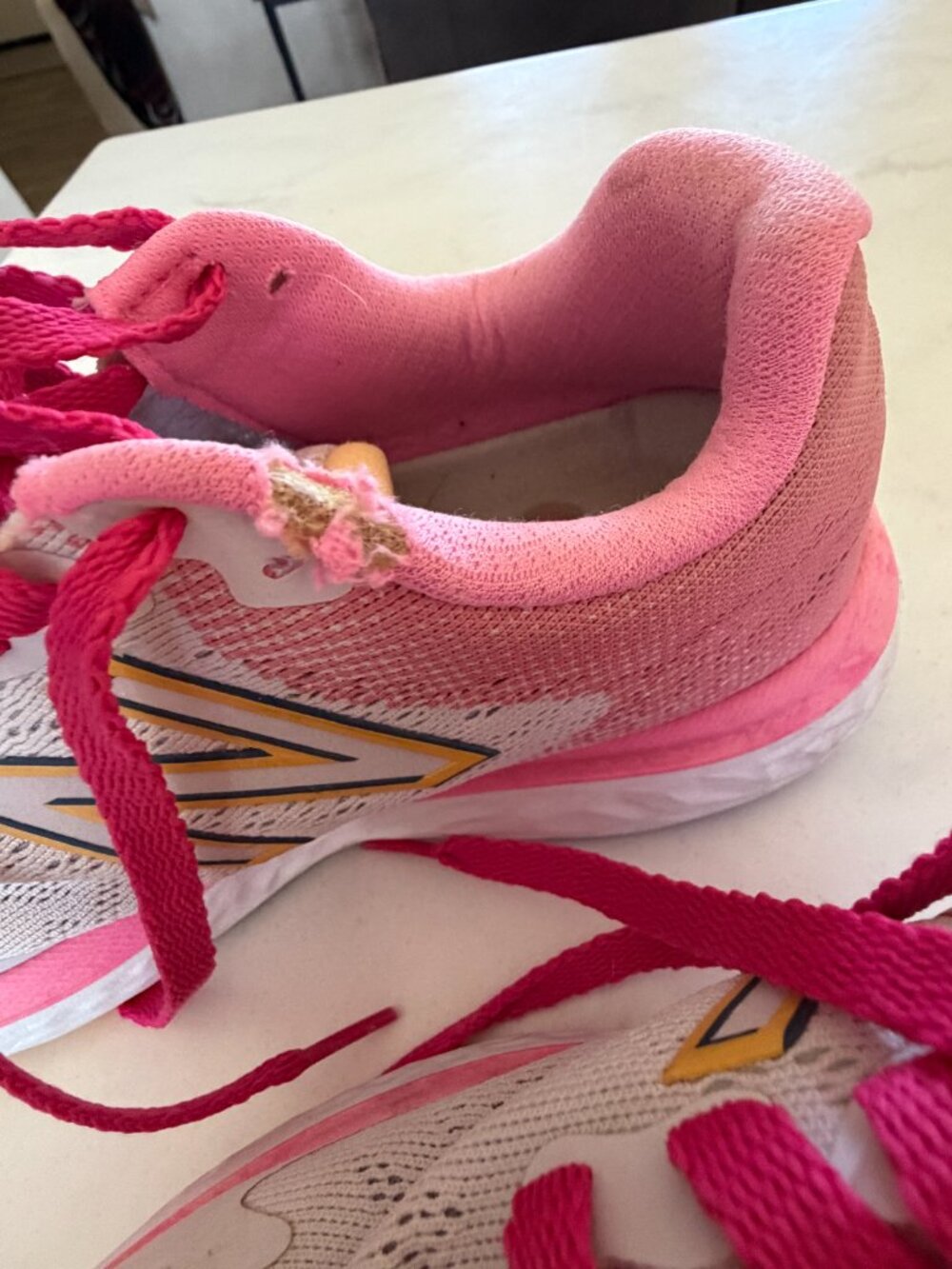 New Balance Fresh Foam 680 v7 Women's Running Shoes Size 8 Pink and White - Picture 15 of 16